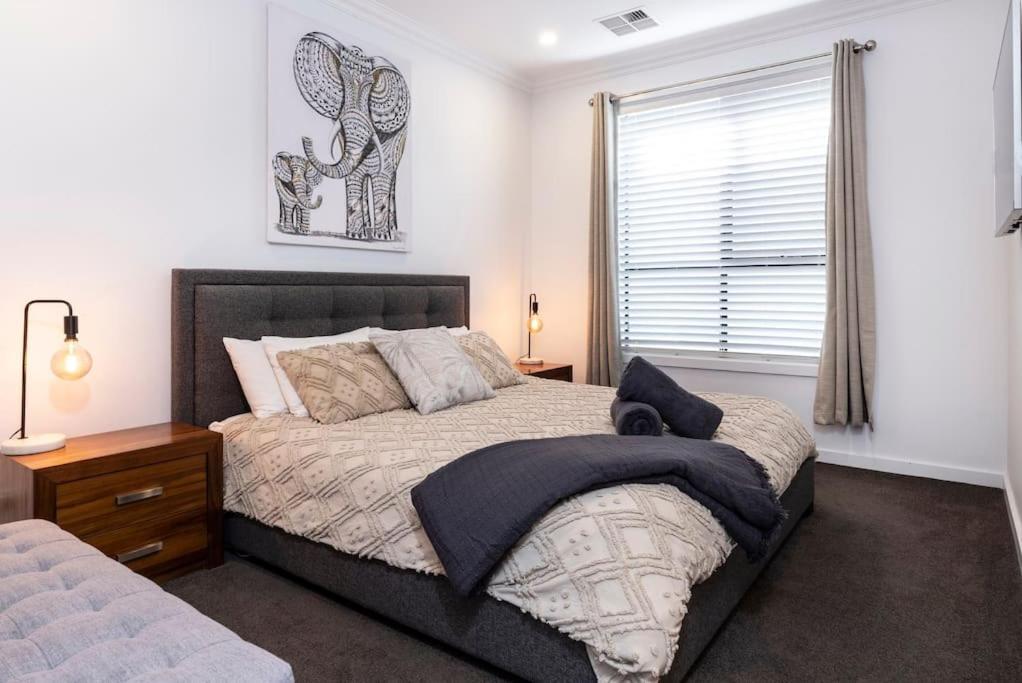 Luxury Home In Christies Beach With King Bed, Nbn, Netflix, 3Bed 2Bath المظهر الخارجي الصورة